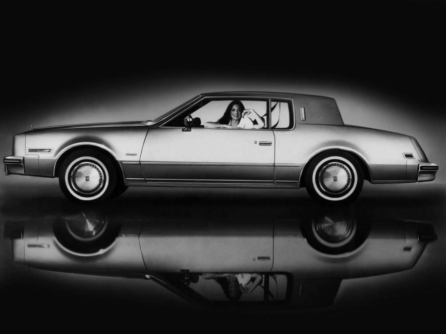  Oldsmobile Toronado 1979 года  (фото 2 из 6)